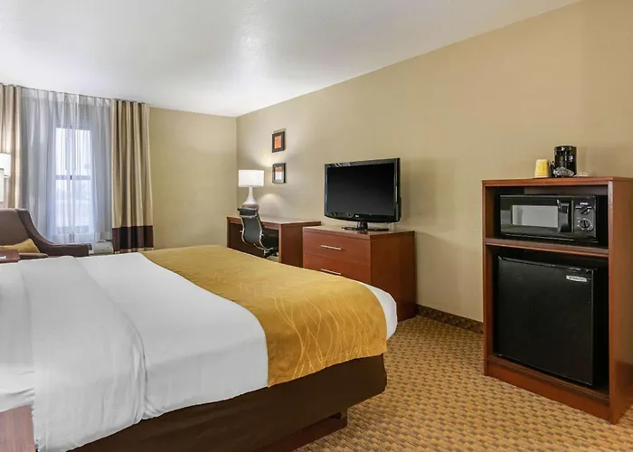 Comfort Inn & Suites Springfield I-44