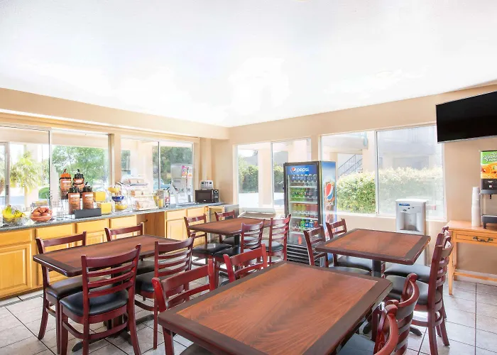 Days Inn By Wyndham Redwood City