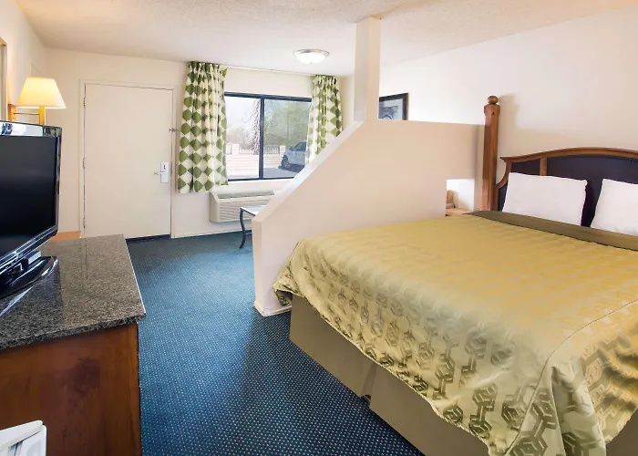 Travelodge By Wyndham Indio