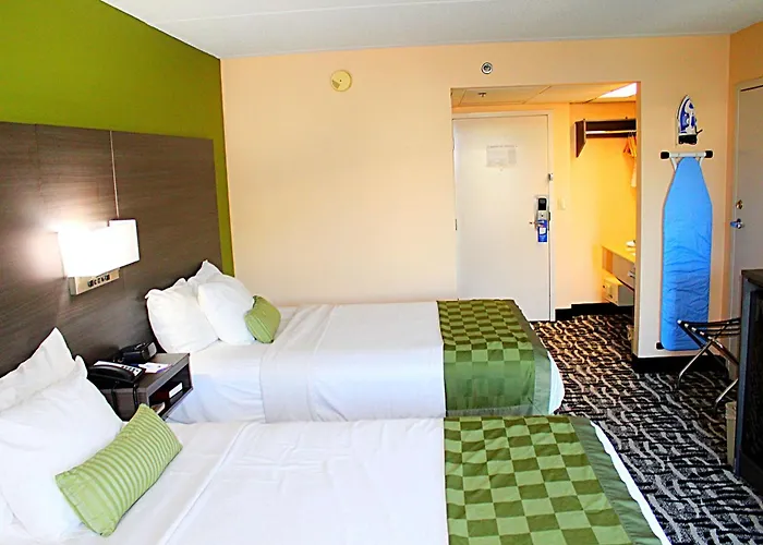 Baymont By Wyndham Springfield Hotel