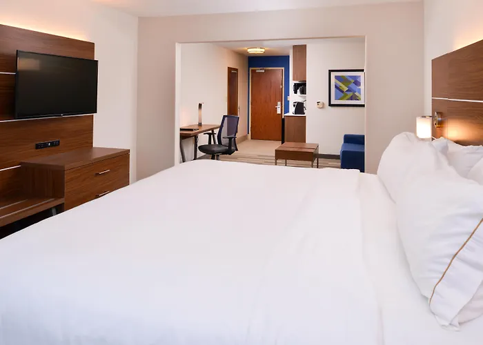 Holiday Inn Express Hotel & Suites Urbana-Champaign-U Of I Area By Ihg