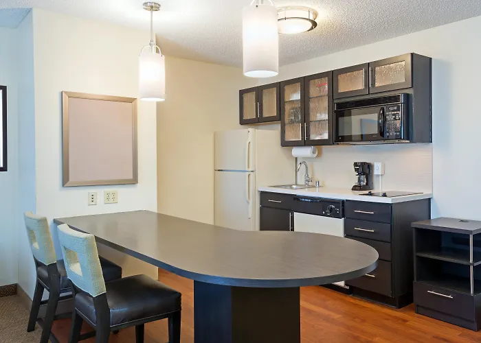 Mainstay Suites- Kansas City Overland Park