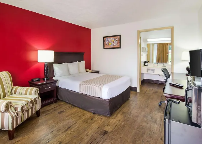 Econo Lodge Marion I-81