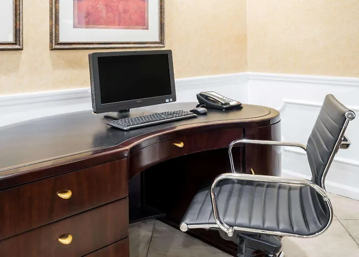 Howard Johnson By Wyndham Dalton