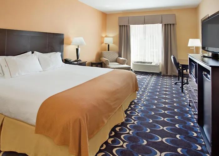 Holiday Inn Express & Suites Las Cruces North