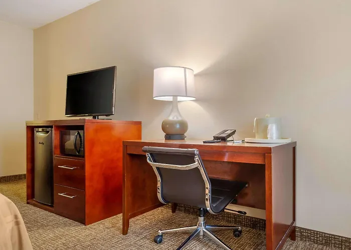 Quality Inn & Suites Olde Town Portsmouth