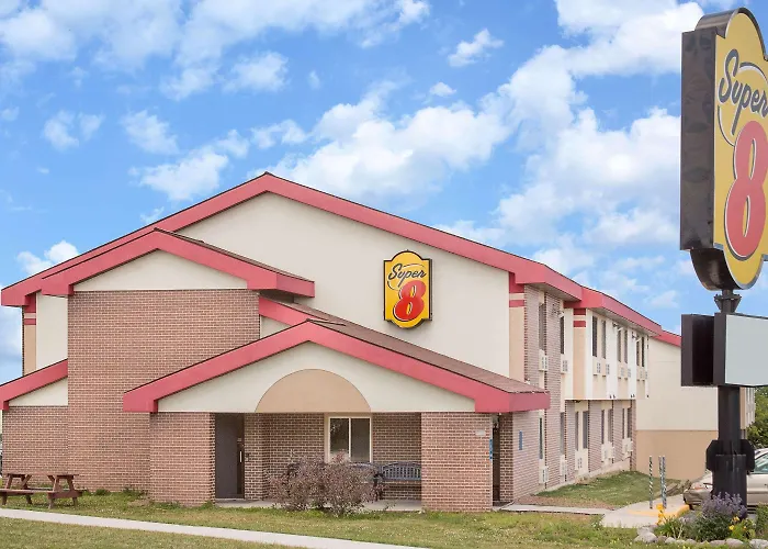 Super 8 By Wyndham Sheboygan Wi Motel