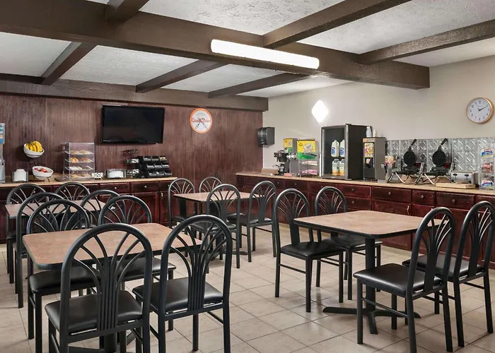 Howard Johnson By Wyndham Appleton