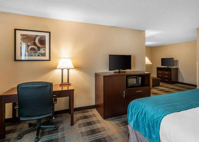 Clarion Inn Near Jblm Tacoma