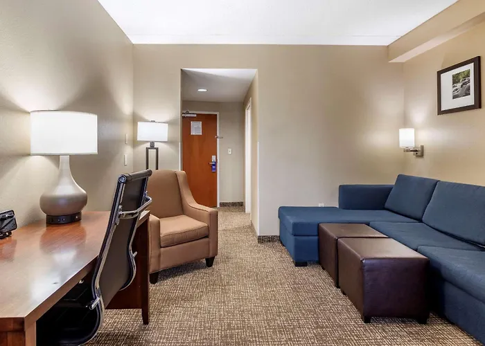 Comfort Suites Manchester Near Arnold Afb