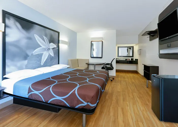 Super 8 By Wyndham Fort Smith