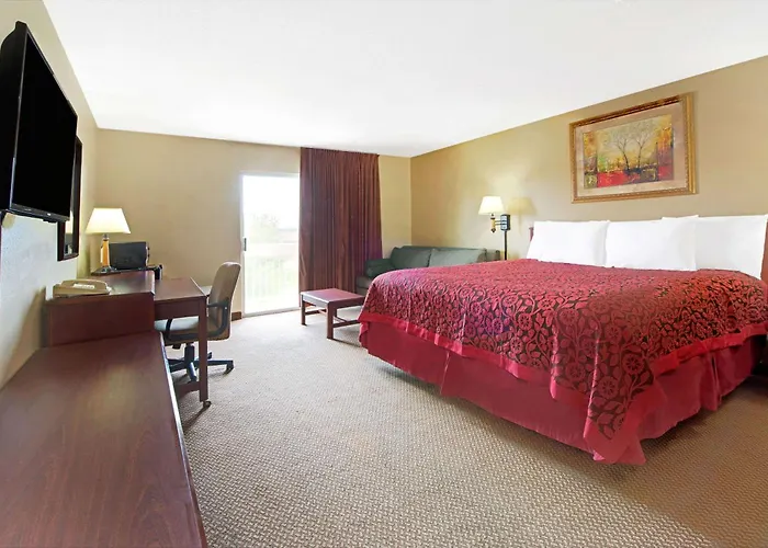 Days Inn By Wyndham St. Louis/Westport Mo Maryland Heights