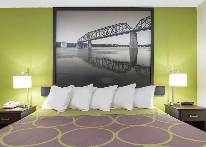 Super 8 By Wyndham Southaven Motel