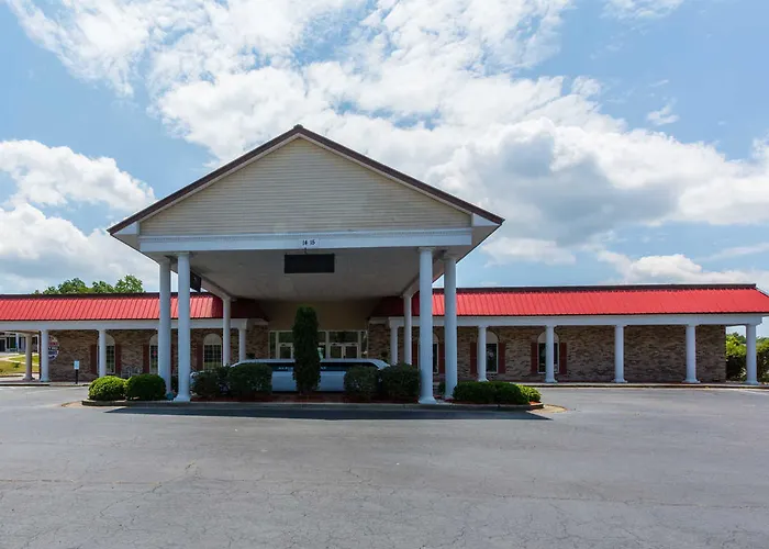 Econo Lodge Inn & Suites Orangeburg