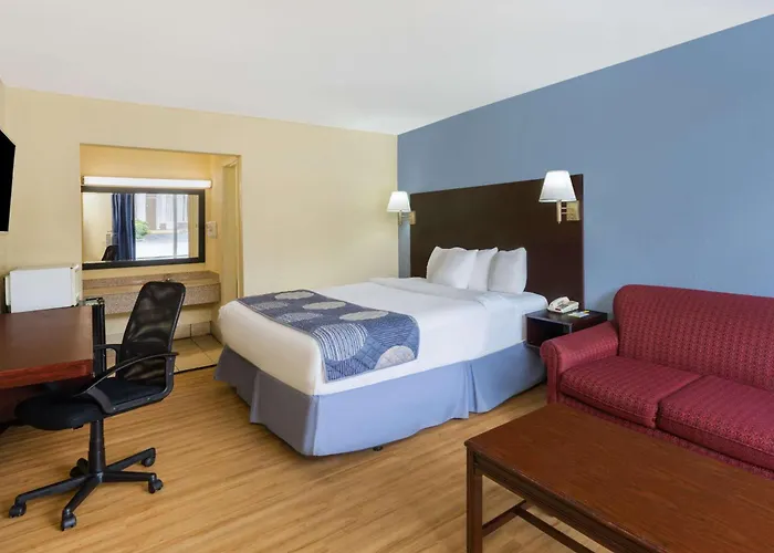 Days Inn By Wyndham Statesville