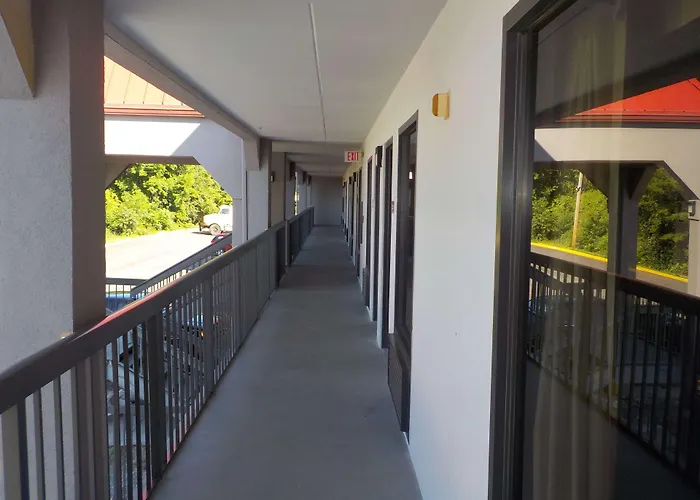 Surestay Hotel By Best Western Lenoir City