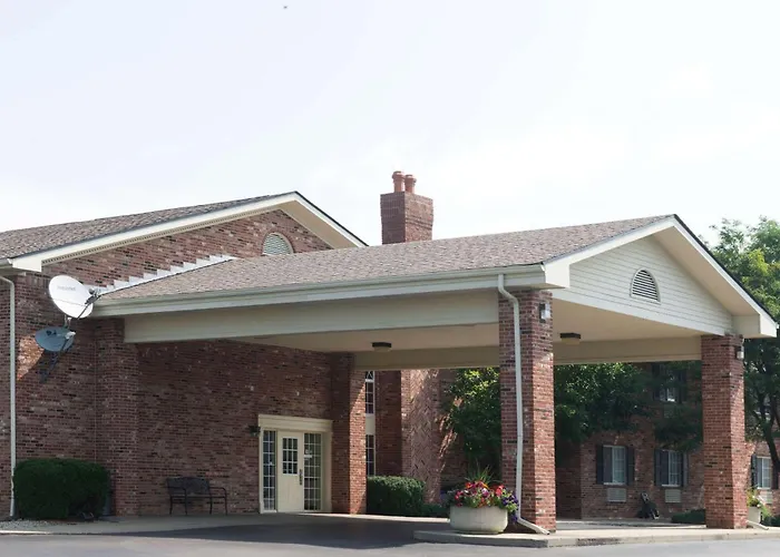 Super 8 By Wyndham Greenfield