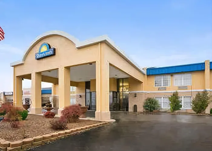Days Inn By Wyndham Madisonville