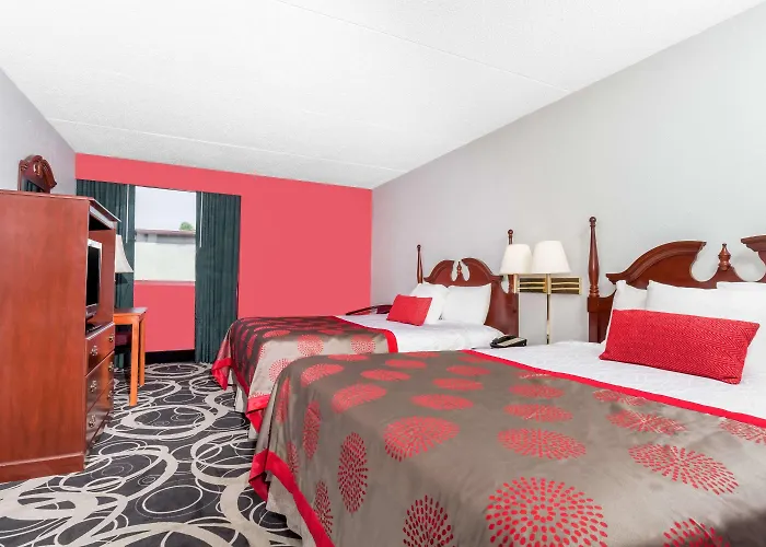 Ramada By Wyndham Henderson/Evansville