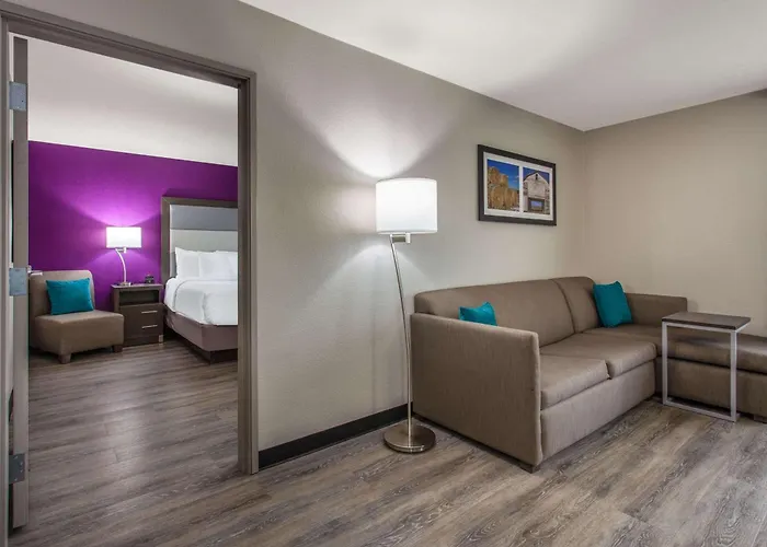 La Quinta By Wyndham Effingham Hotel