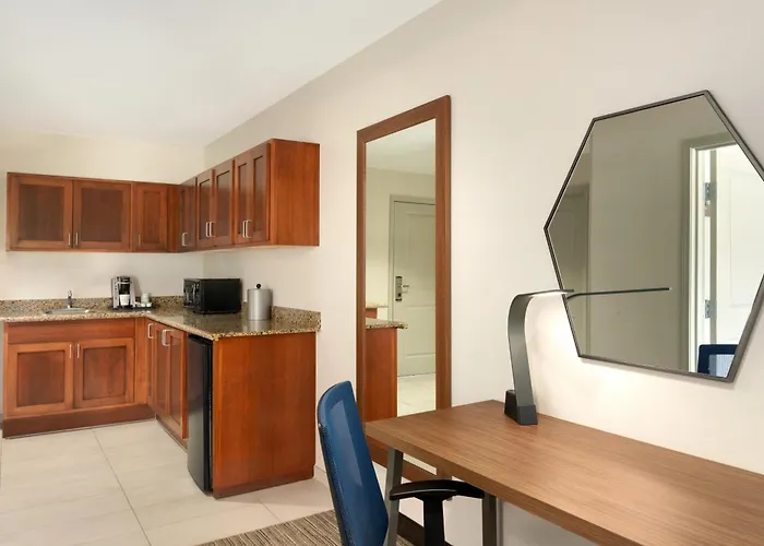 Holiday Inn Express & Suites Searcy By Ihg