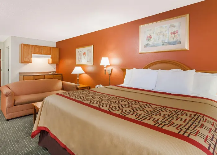 Days Inn & Suites By Wyndham New Iberia