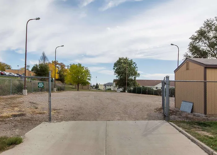 Days Inn By Wyndham Pierre