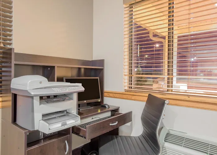 Super 8 By Wyndham Hastings Hotel