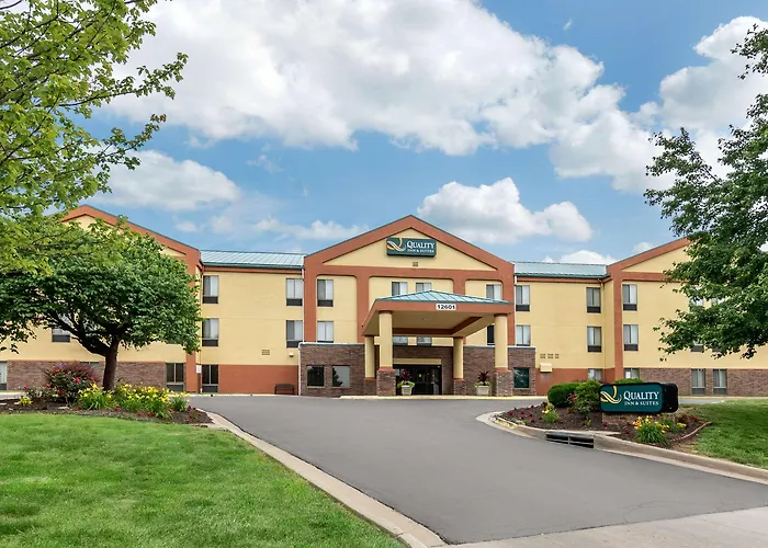 Quality Inn & Suites Lenexa Kansas City