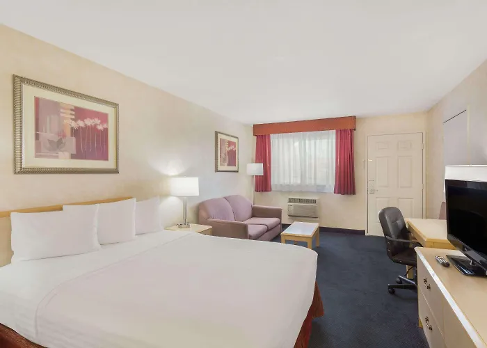 Days Inn By Wyndham Bullhead City