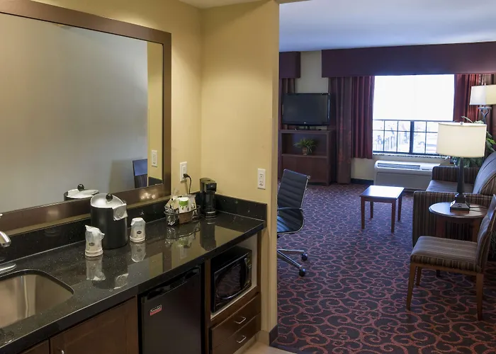 Hampton Inn & Suites Watertown