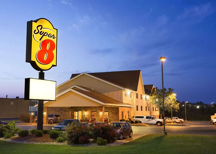 Super 8 By Wyndham Alton Motel