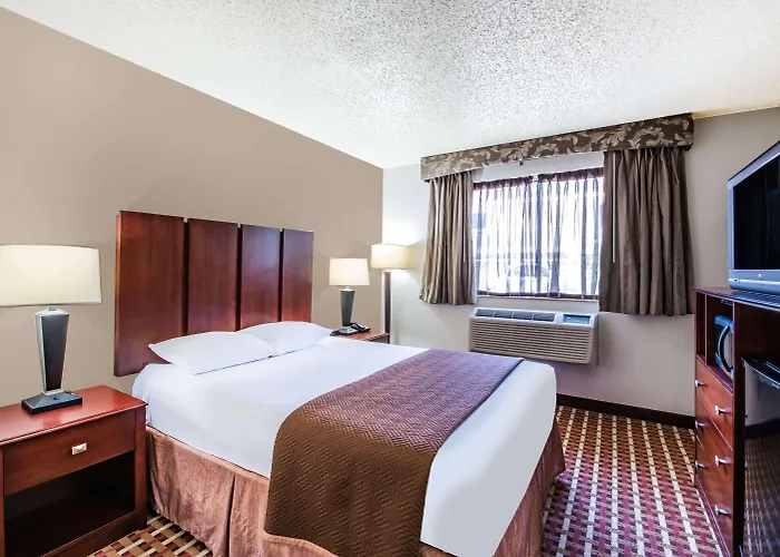 Super 8 By Wyndham Harlingen Tx Hotel