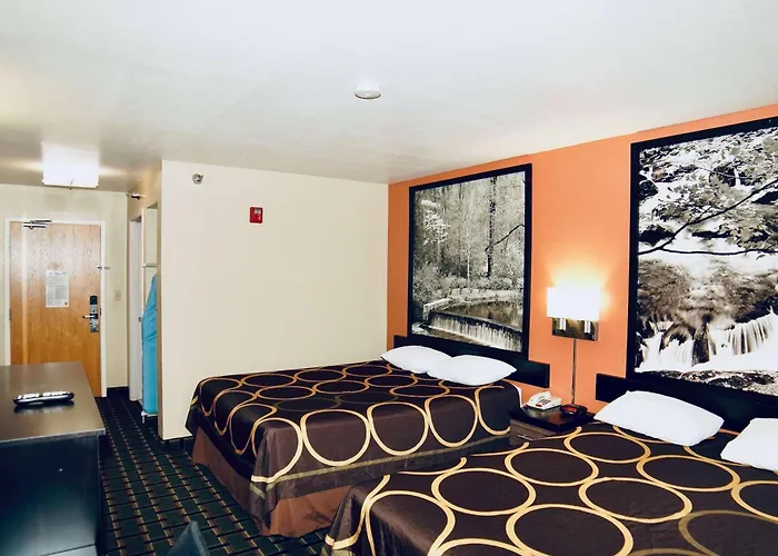 Super 8 By Wyndham Crossville Tn