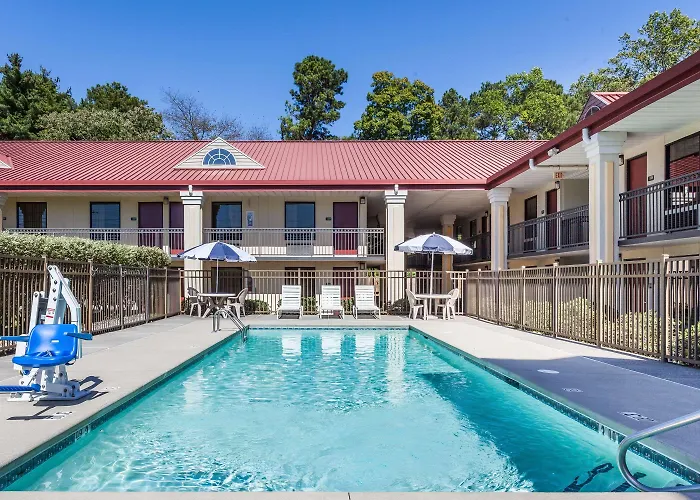 Days Inn By Wyndham Dalton