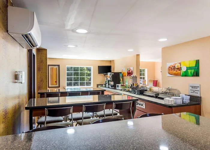 Quality Inn Chester - South Richmond