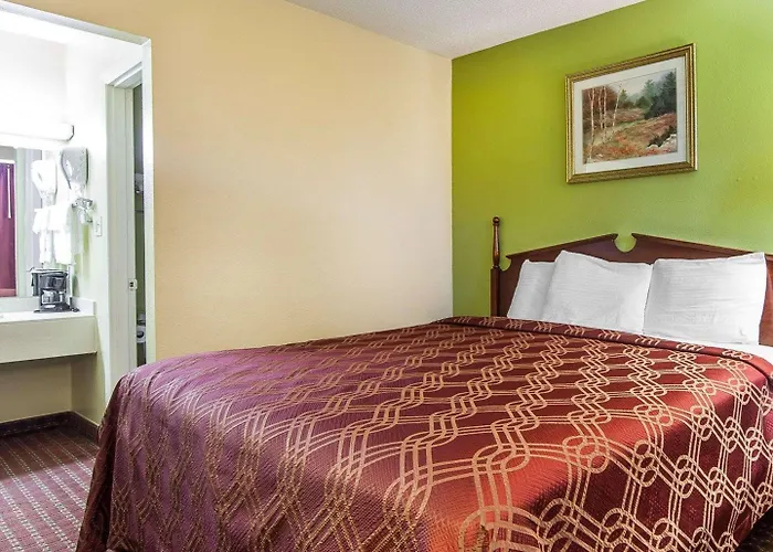 Econo Lodge Cleveland