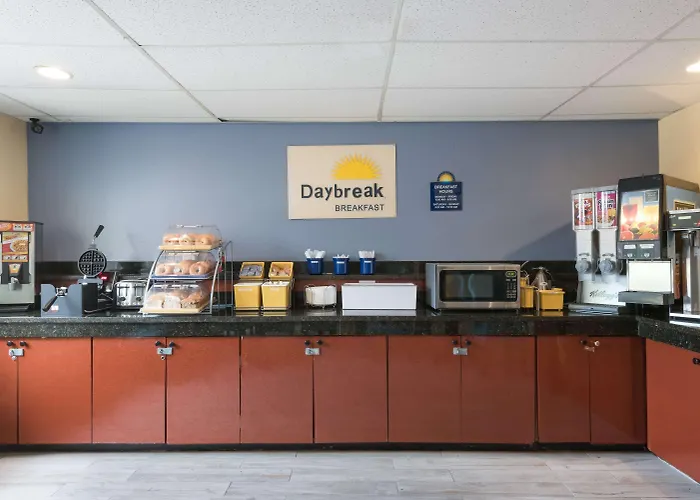 Days Inn By Wyndham Greenfield