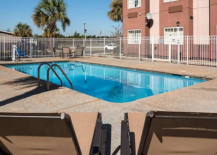 Econo Lodge Inn & Suites Natchitoches
