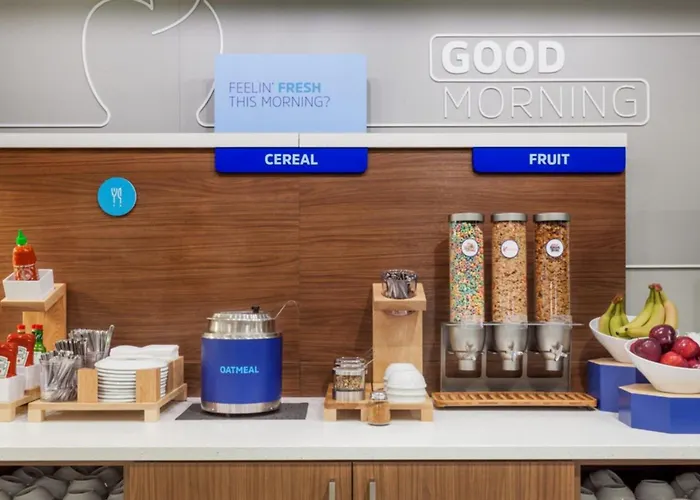 Holiday Inn Express & Suites Okemos - University Area By Ihg