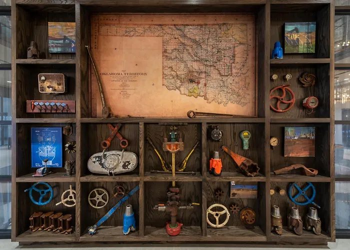 Hotel Indigo Tulsa Dwtn/Entertainment Area