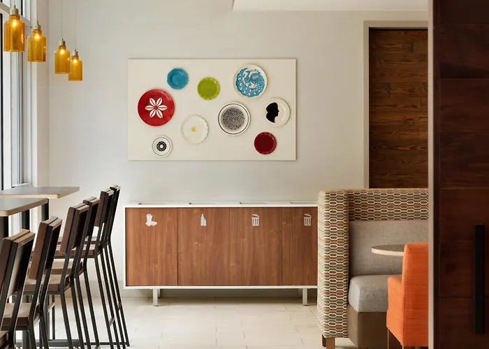 Holiday Inn Express & Suites - Brighton By Ihg