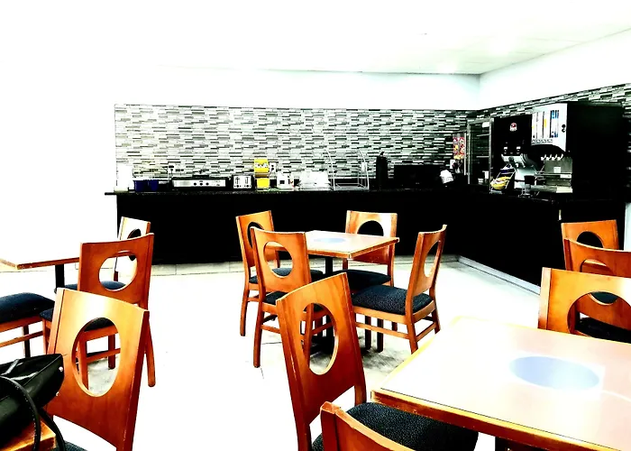 Days Inn By Wyndham Easley West Of Greenville/Clemson Area