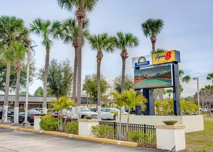 Super 8 By Wyndham St. Petersburg Hotel