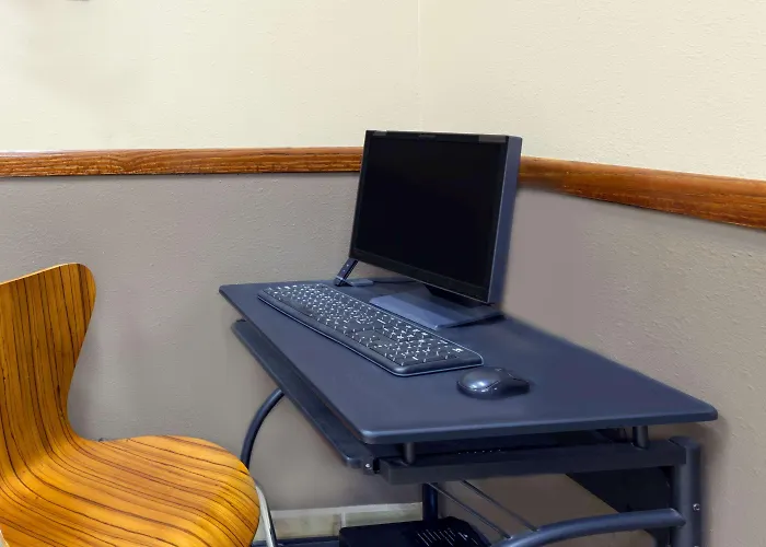 Super 8 By Wyndham Carroll Motel