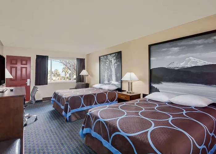 Super 8 By Wyndham Alturas Hotel