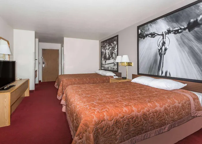 Super 8 By Wyndham Fruita Hotel