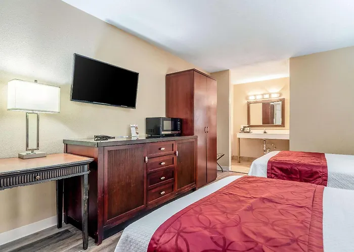 Rodeway Inn Bushnell