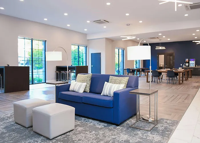 Comfort Suites Cincinnati University - Downtown