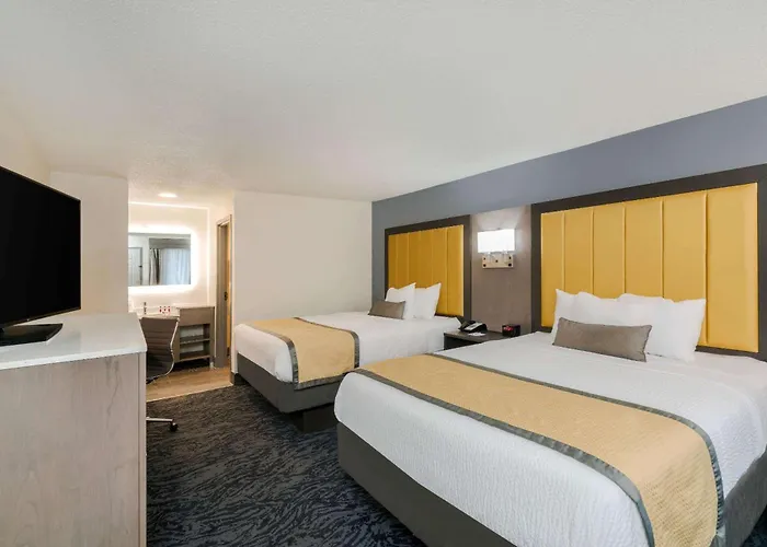 Baymont By Wyndham Franklin Hotel